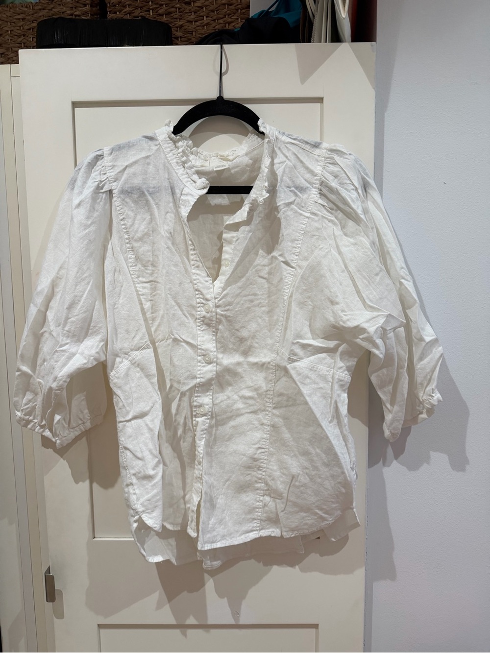 H&M White womens Casual Button-Down Shirt with Ruffle Collar